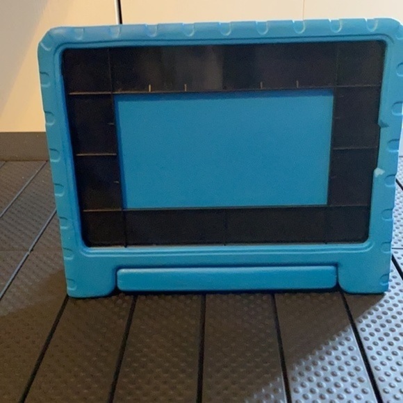 NWOT BMOUO kids case for IPAD 9th/8th/7th Generation‎ 10.2 inch - Picture 2 of 8